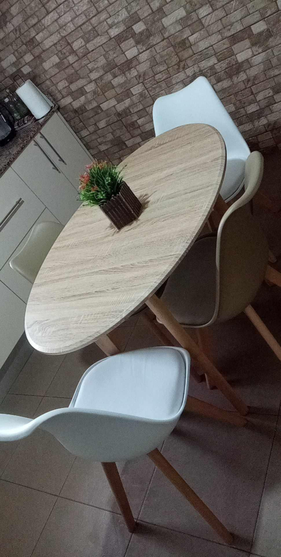 Table ronde 100cm 4 chaises